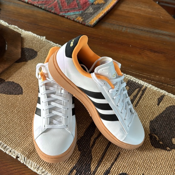 adidas Shoes - Adidas Cloudfoam Comfort